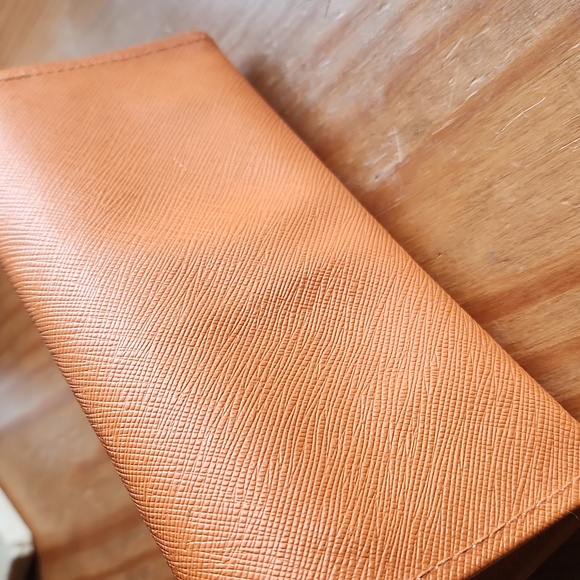 Tory Burch brown glasses holder with dust bag for glasses - Picture 3 of 12